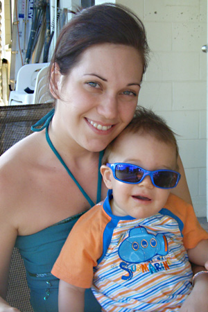 Check out the cooool sunnies!